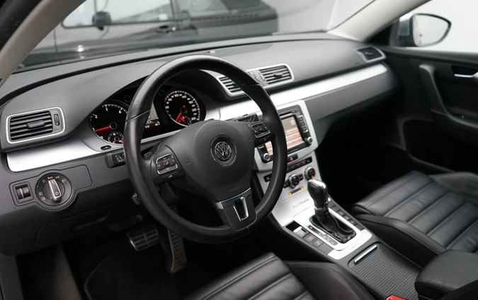 Volkswagen Passat cena 47999 przebieg: 171480, rok produkcji 2012 z Serock małe 352